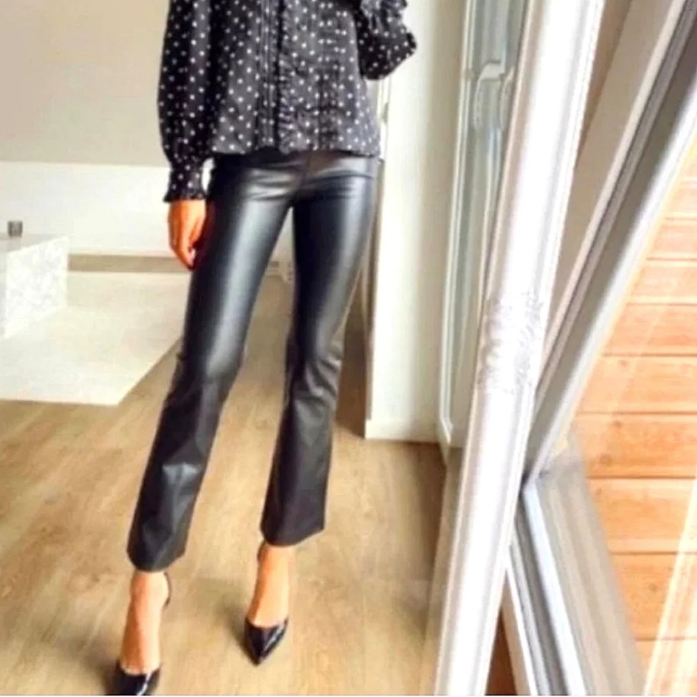 ZARA * FAUX LEATHER FLARE PANTS BLACK  Size M XL